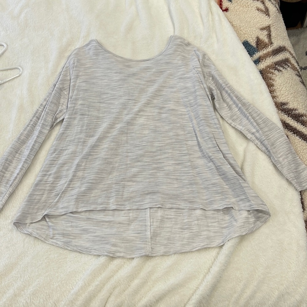 Lululemon long sleeve, with partial open back! Flowy style! Size 10!